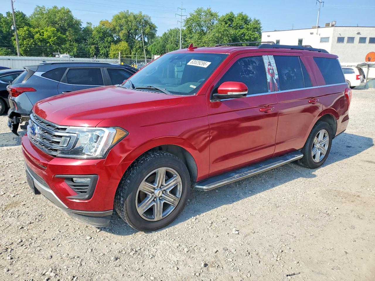 2018 Ford Expedition XLT, VIN 1FMJU1HT8JEA22096 — Minor dents and scratches