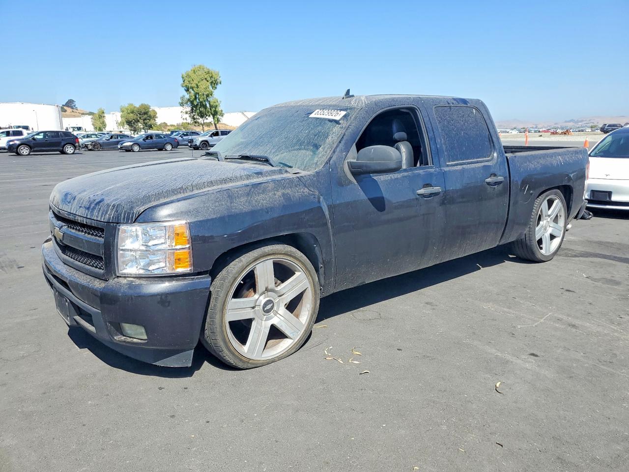 2010 Chevrolet Silverado 1500 LT, VIN 3GCRCSE06AG285805 — Вандализм