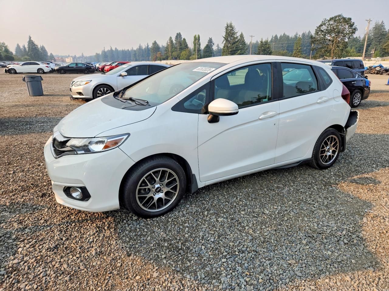 2019 Honda Fit LX, VIN 3HGGK5H4XKM745806 — Зад