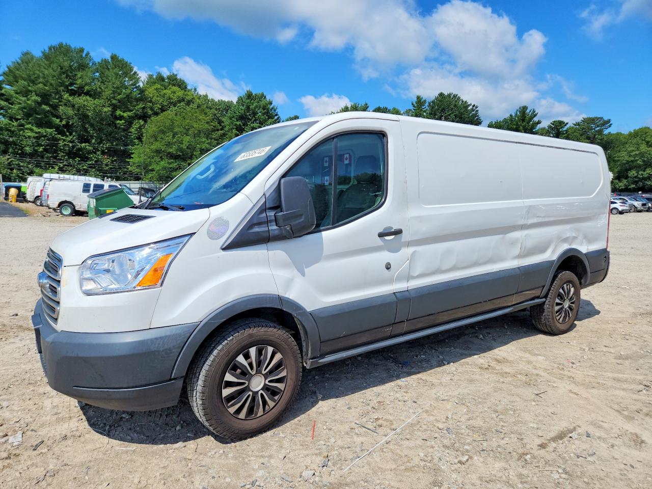 2015 Ford Transit, VIN 1FTDW2YGXFKA62600 — Бок