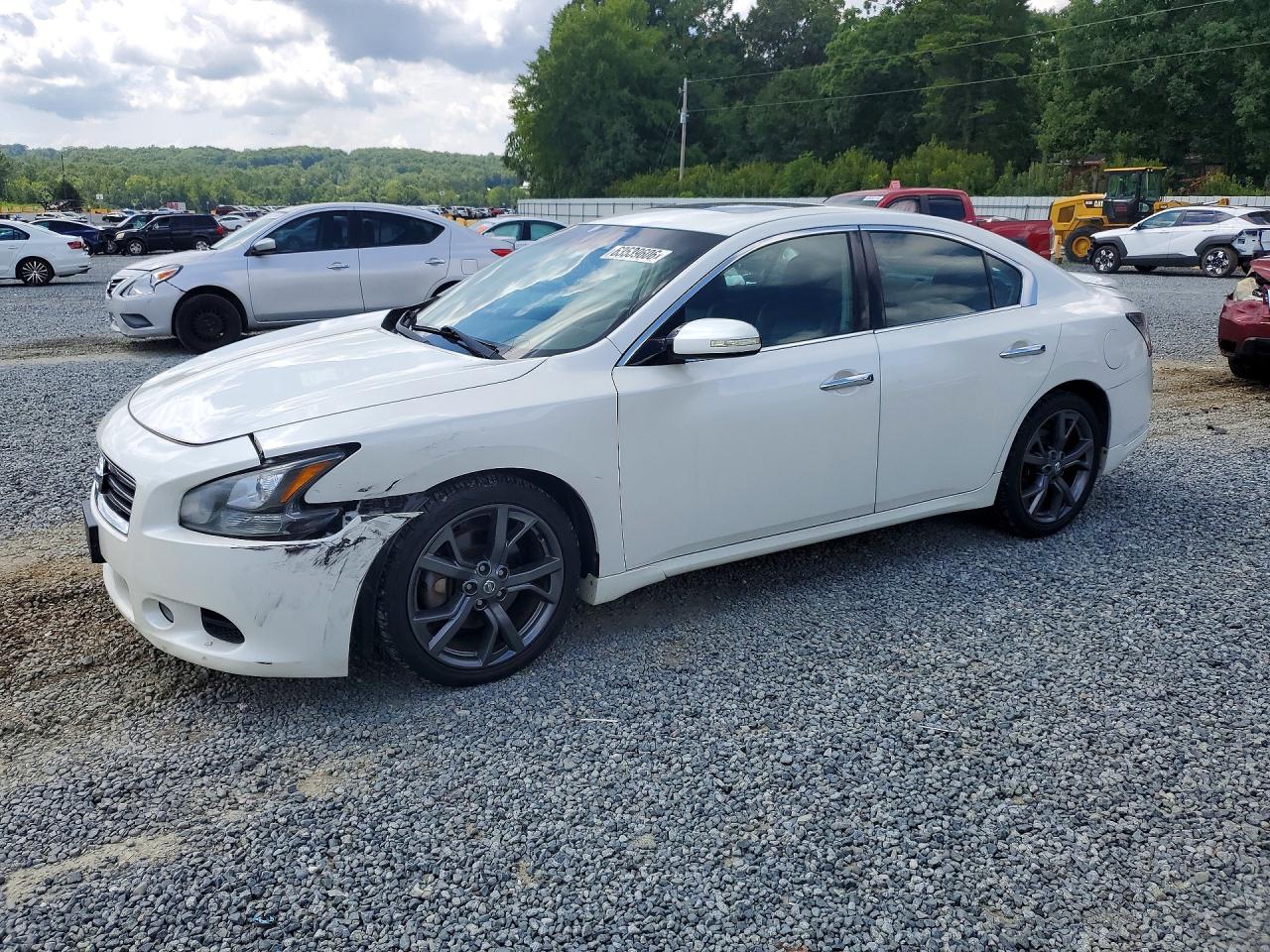 2014 Nissan Maxima SV, VIN 1N4AA5AP2EC486297 — Перед