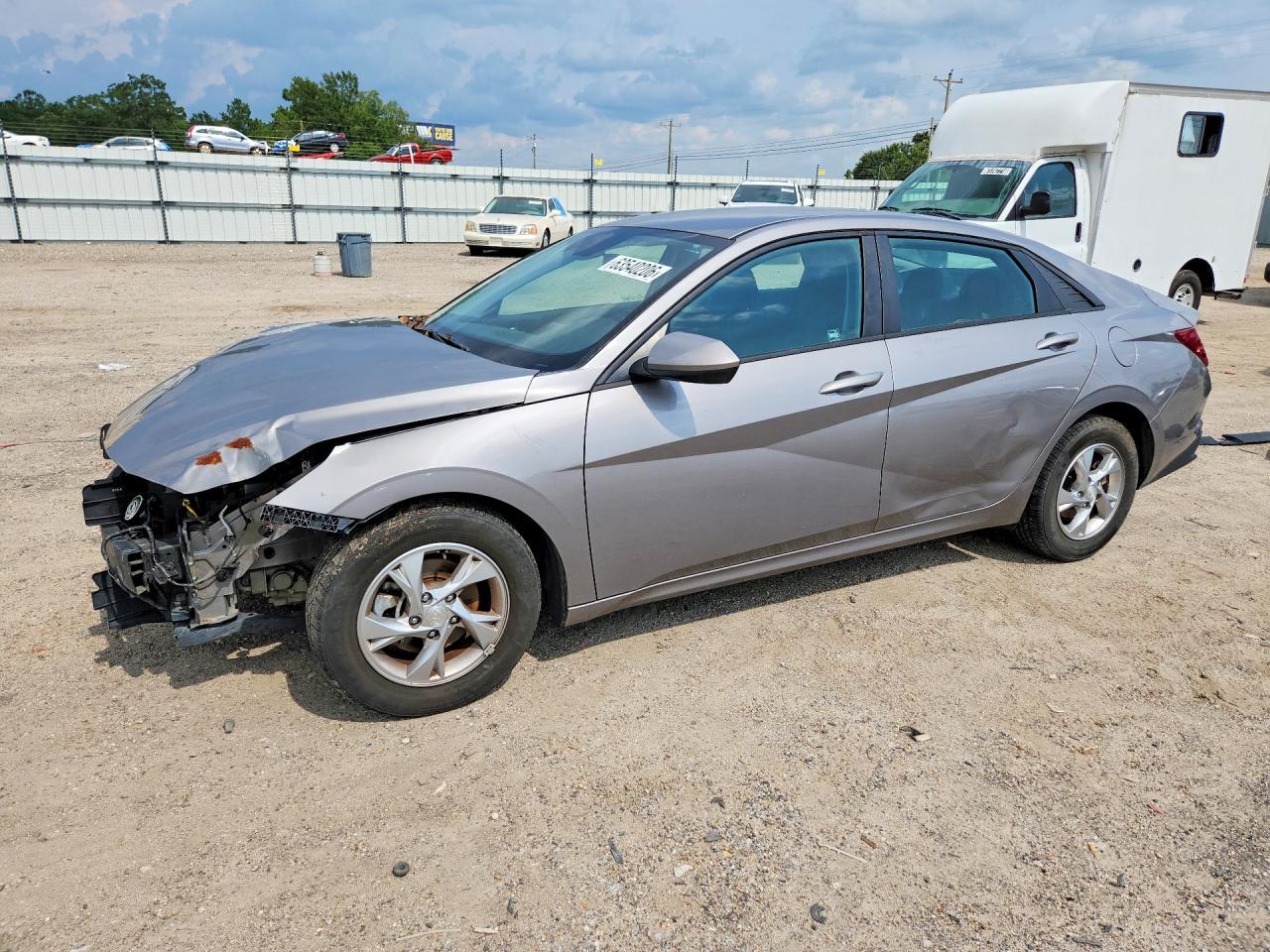 2021 Hyundai Elantra SE, VIN KMHLL4AG7MU103031 — Front end