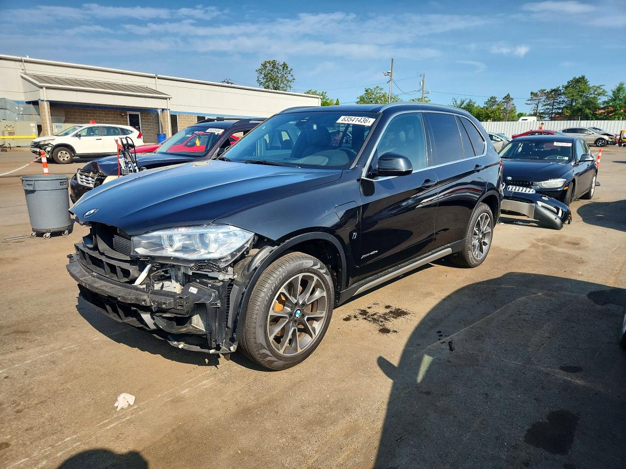 2017 BMW X5 xDrive40e, VIN 5UXKT0C33H0V95877 — Перед