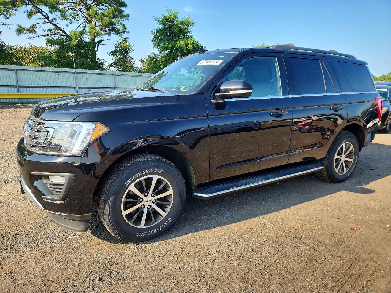 2018 Ford Expedition XLT, VIN 1FMJU1JT8JEA51415 — Rear end