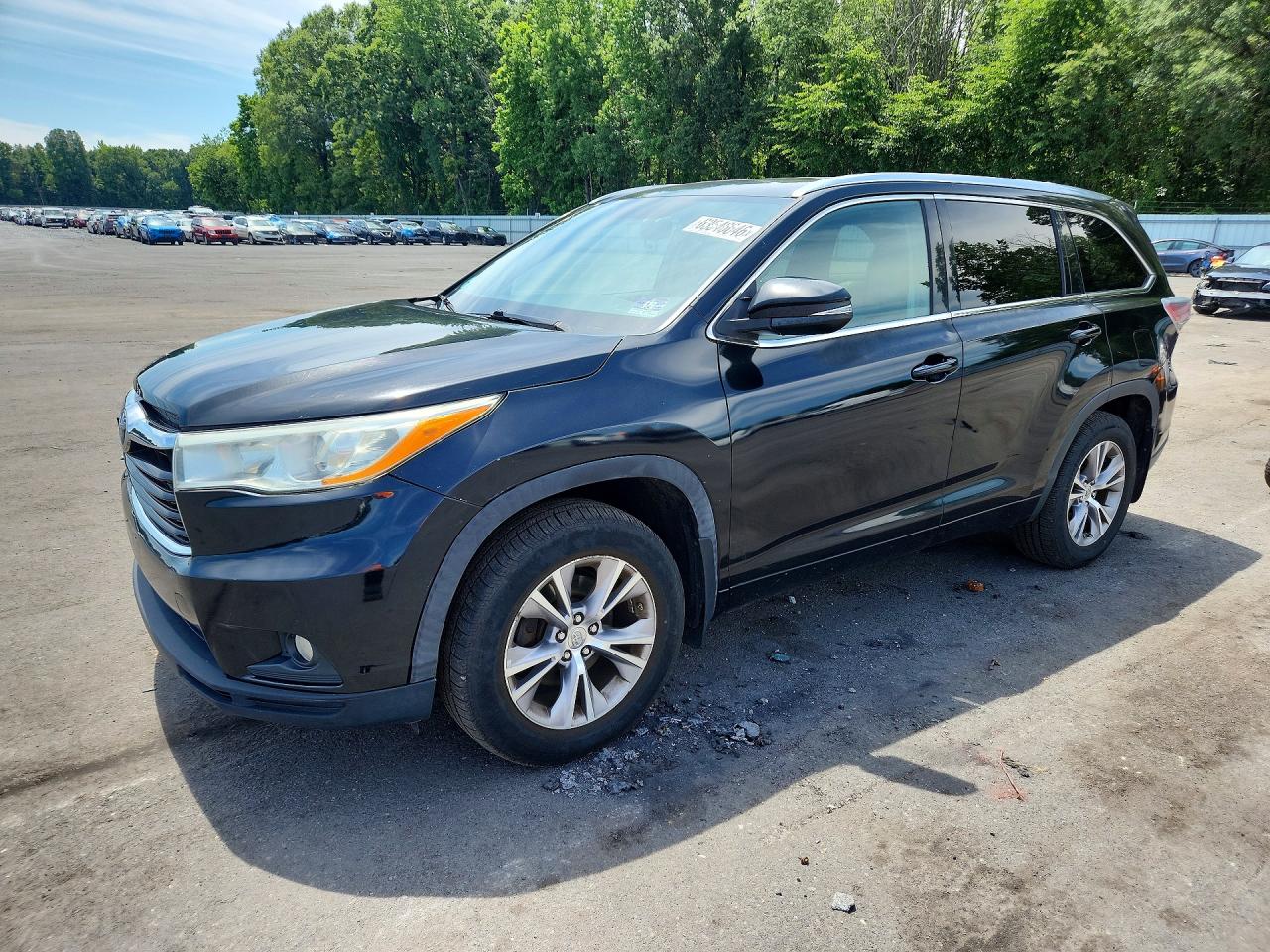 2014 Toyota Highlander XLE, VIN 5TDJKRFH0ES035920 — Normal wear