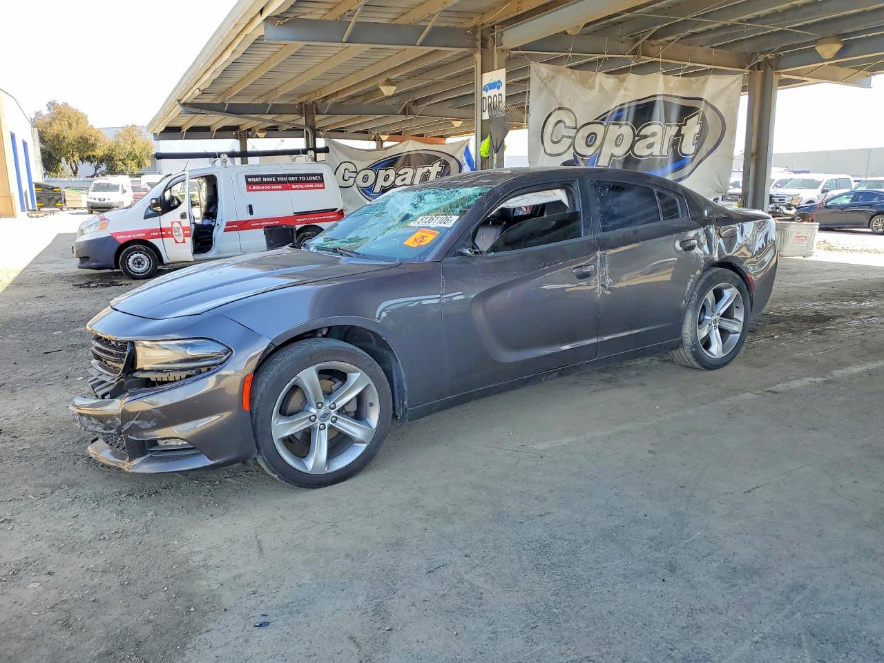 2017 Dodge Charger SXT, VIN 2C3CDXHG9HH644085 — Опрокидывание