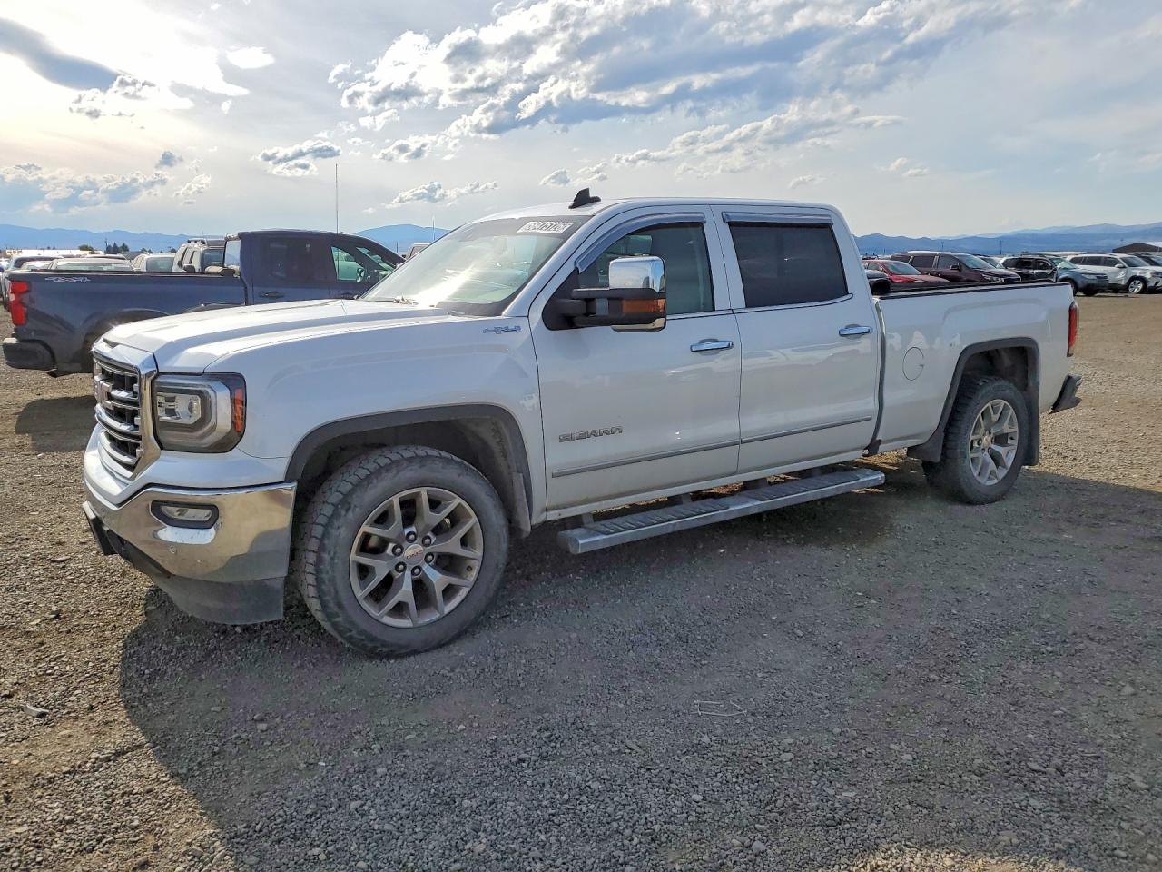 2018 GMC Sierra 1500 SLT, VIN 3GTU2NEJ5JG431408 — Механическое