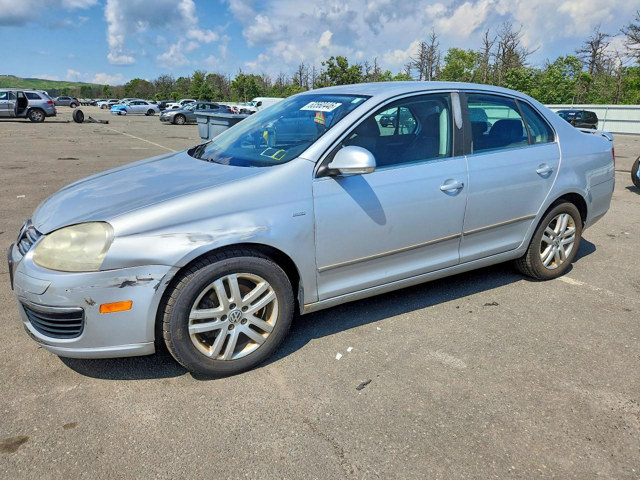 2007 Volkswagen Jetta Wolfsburg Edition, VIN 3VWEG71K57M072911 — Front end