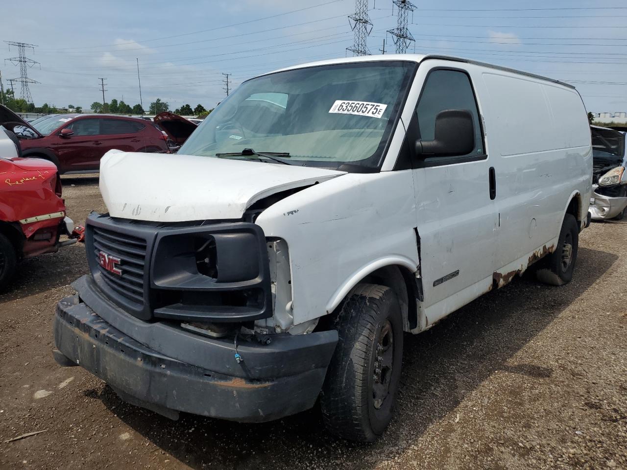 2005 GMC Savana Cargo, VIN 1GTGG25V051129285 — Front end