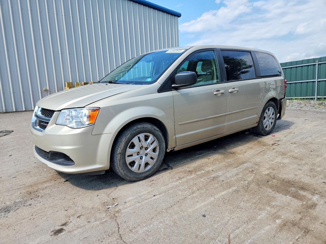 2013 Dodge Grand Caravan SE, VIN 2C4RDGBGXDR765047 — Зад
