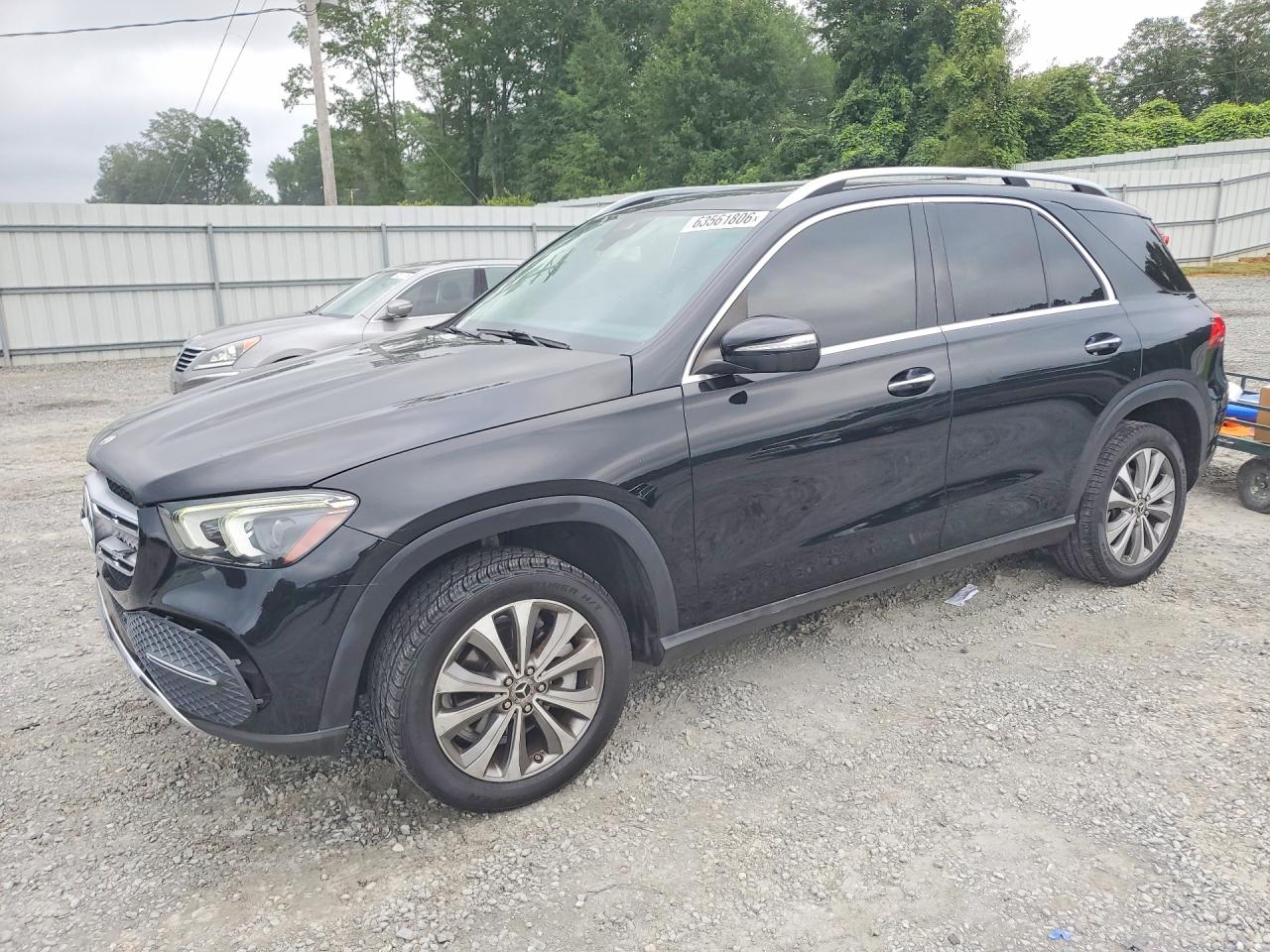 2020 Mercedes-Benz GLE 350, VIN 4JGFB4KB7LA013607 — Front end