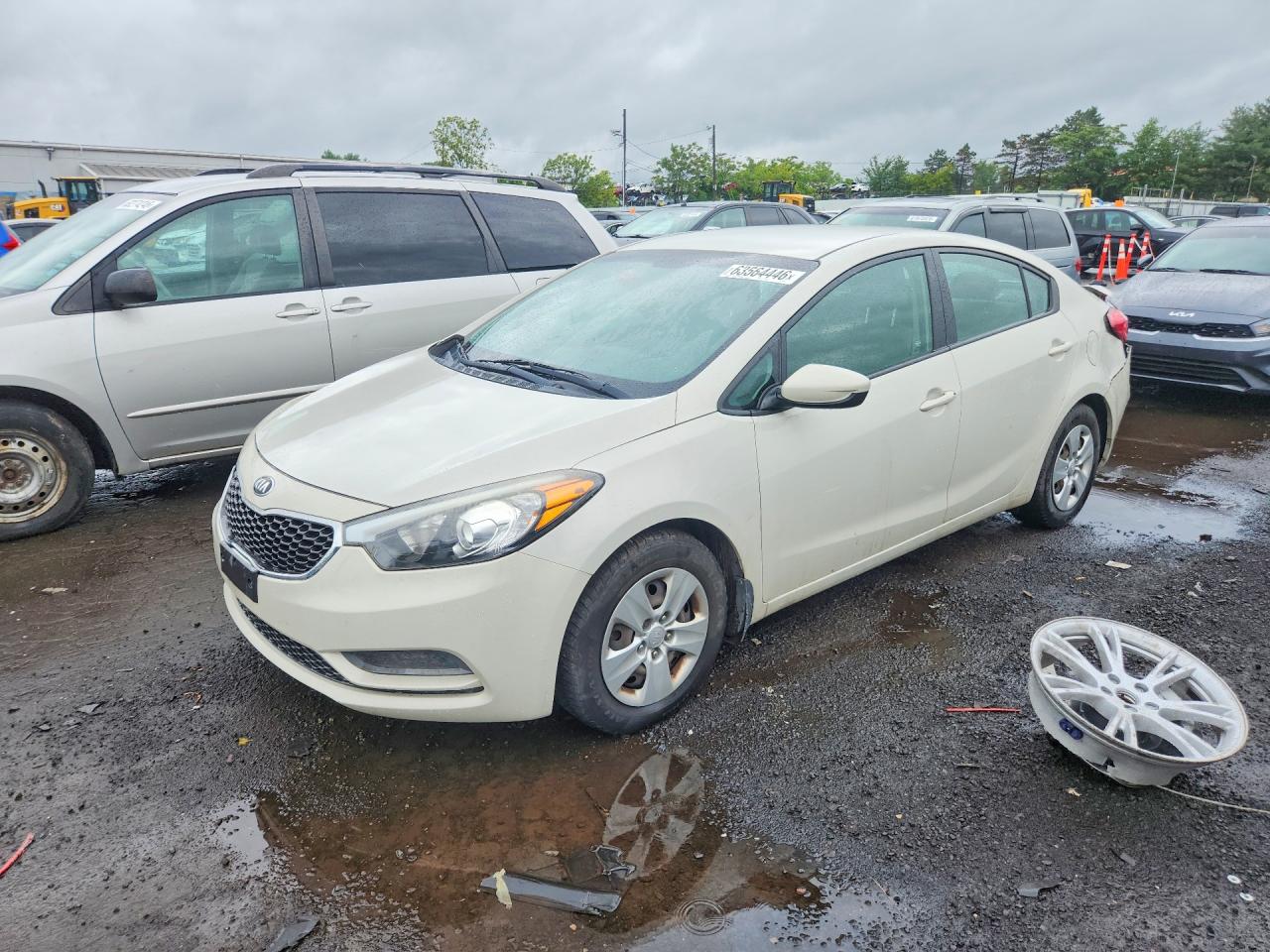 2015 Kia Forte LX, VIN KNAFK4A62F5418678 — Rear end