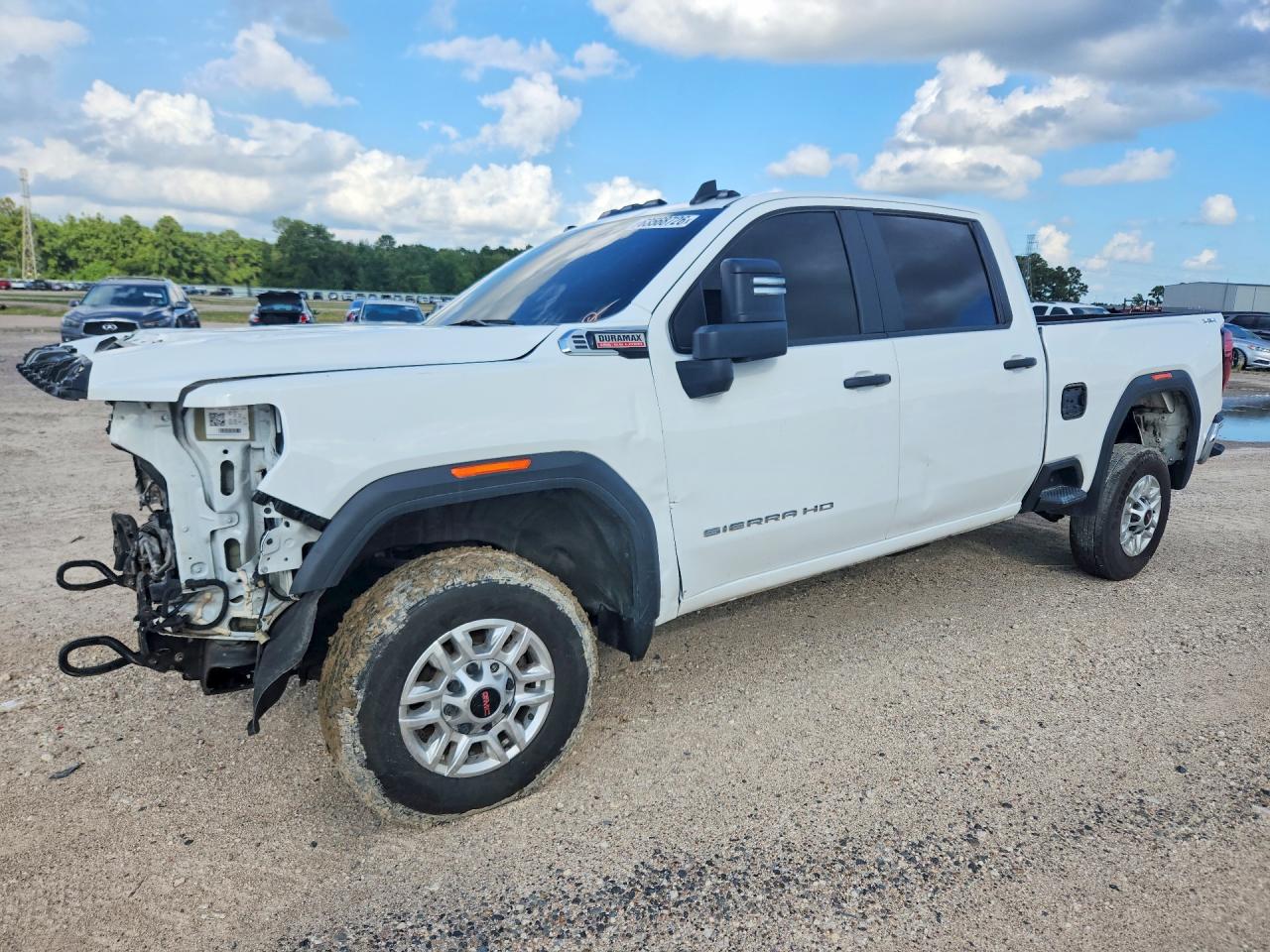 2025 GMC Sierra 2500HD Pro, VIN 1GT4ULEY0SF232118 — Front end