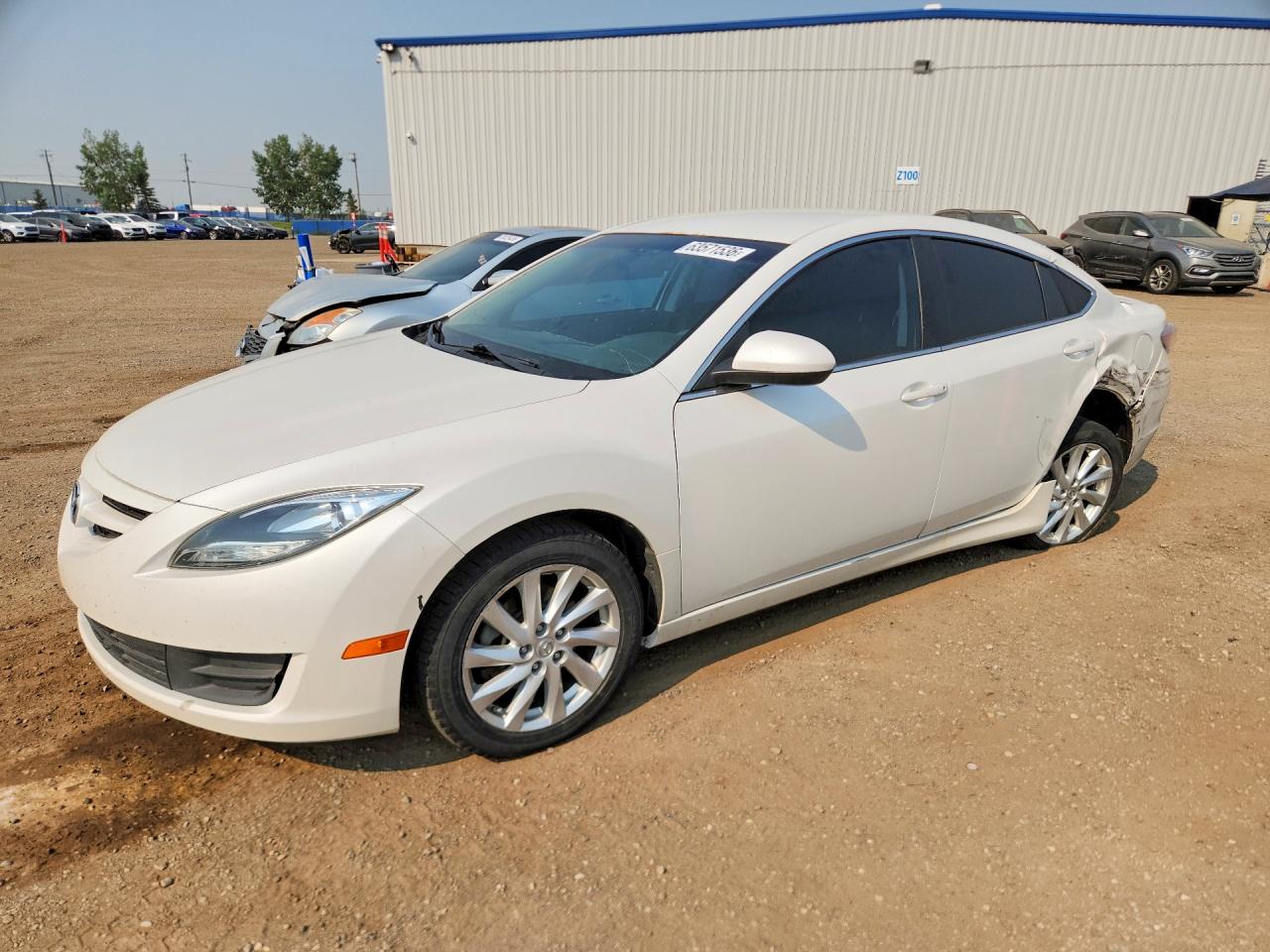 2013 Mazda 6 i Sport, VIN 1YVHZ8BH0D5M01626 — Бок