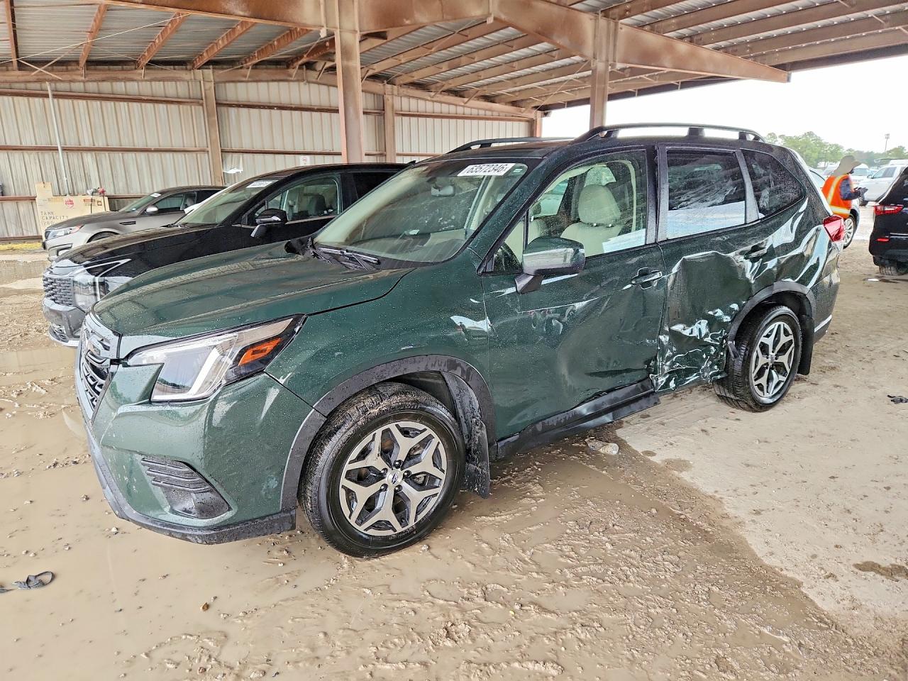 2022 Subaru Forester Premium, VIN JF2SKAEC8NH467902 — Side