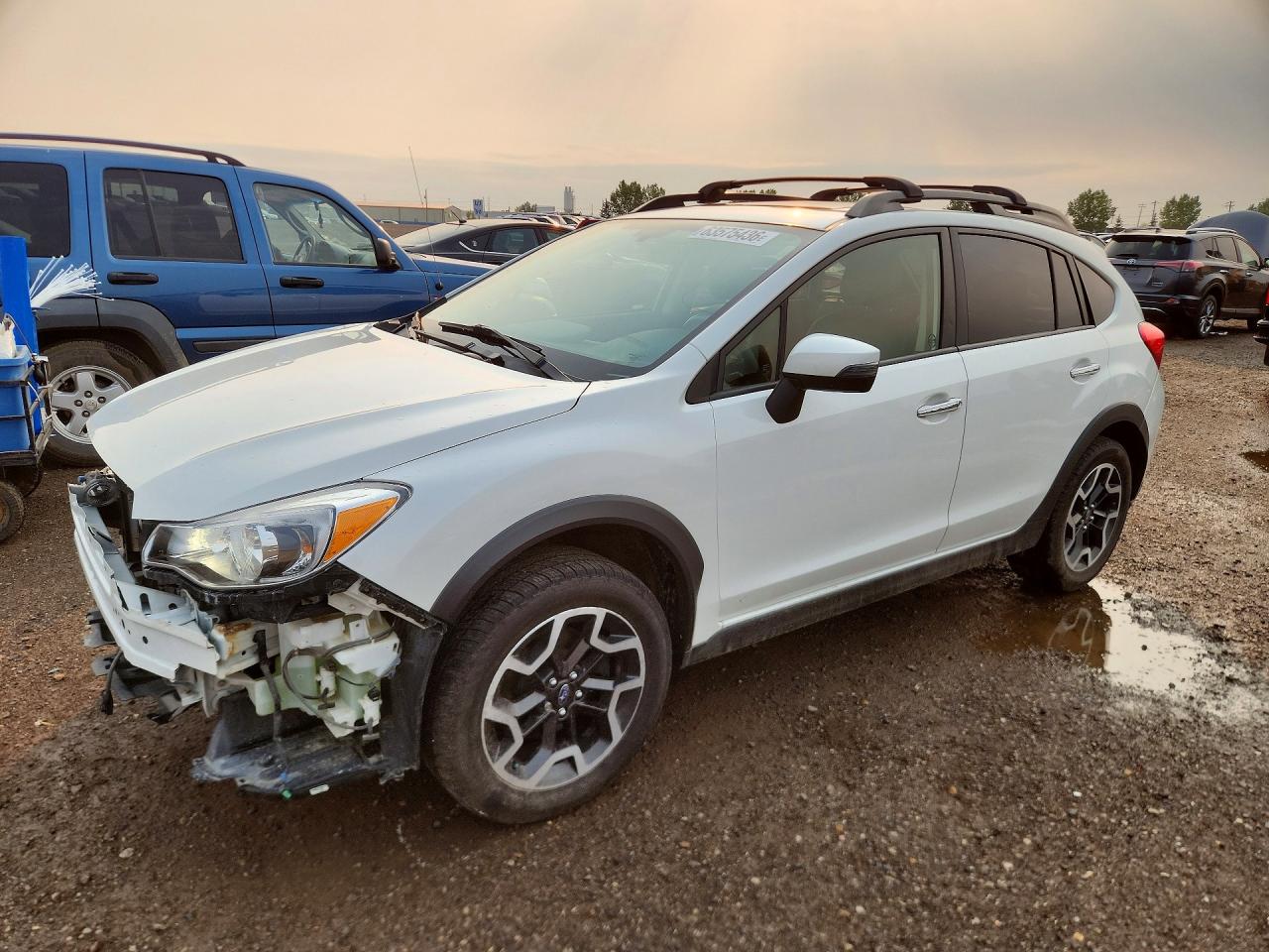 2016 Subaru Crosstrek Limited, VIN JF2GPANC4GH306389 — Перед