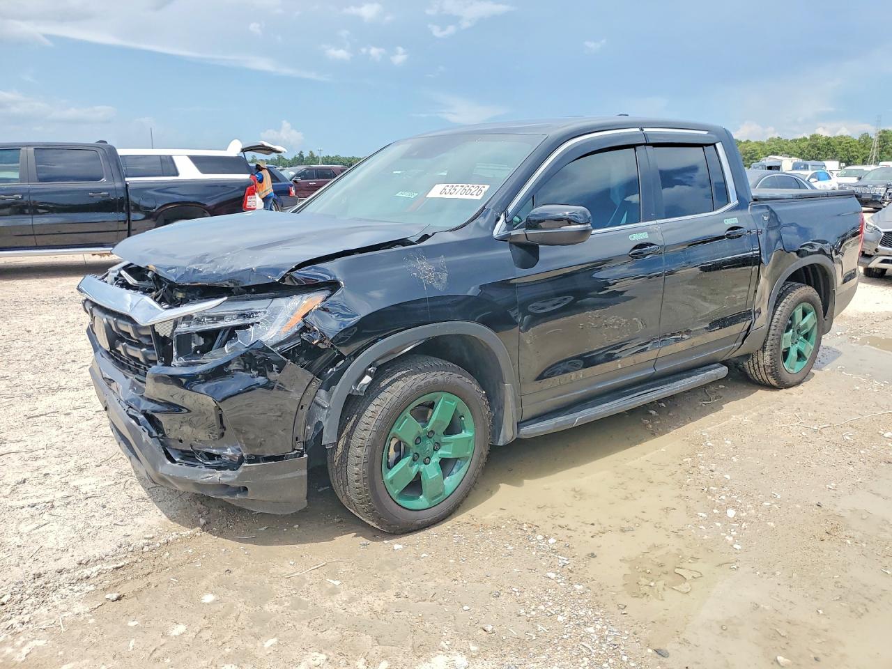 2026 Honda Ridgeline RTL, VIN 5FPYK3F55TB014085 — Перед
