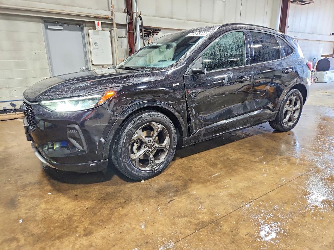 2023 Ford Escape ST-Line, VIN 1FMCU0MN6PUA79096 — Front end