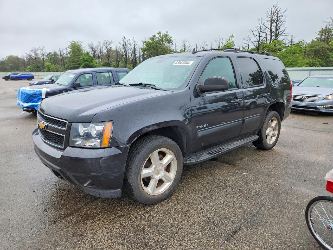 2013 Chevrolet Tahoe LT, VIN 1GNSKBE0XDR179390 — Minor dents and scratches