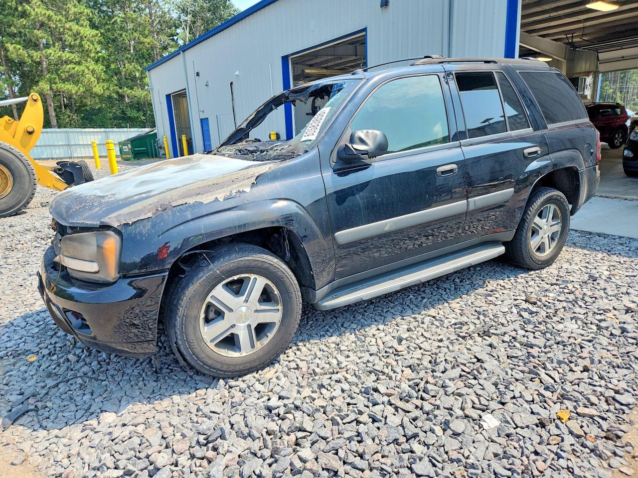 2005 Chevrolet TrailBlazer LS, VIN 1GNDT13S452298017 — Interior fire