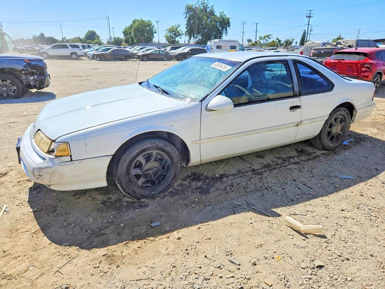 1993 Ford Thunderbird LX, VIN 1FAPP6246PH112865 — Front end