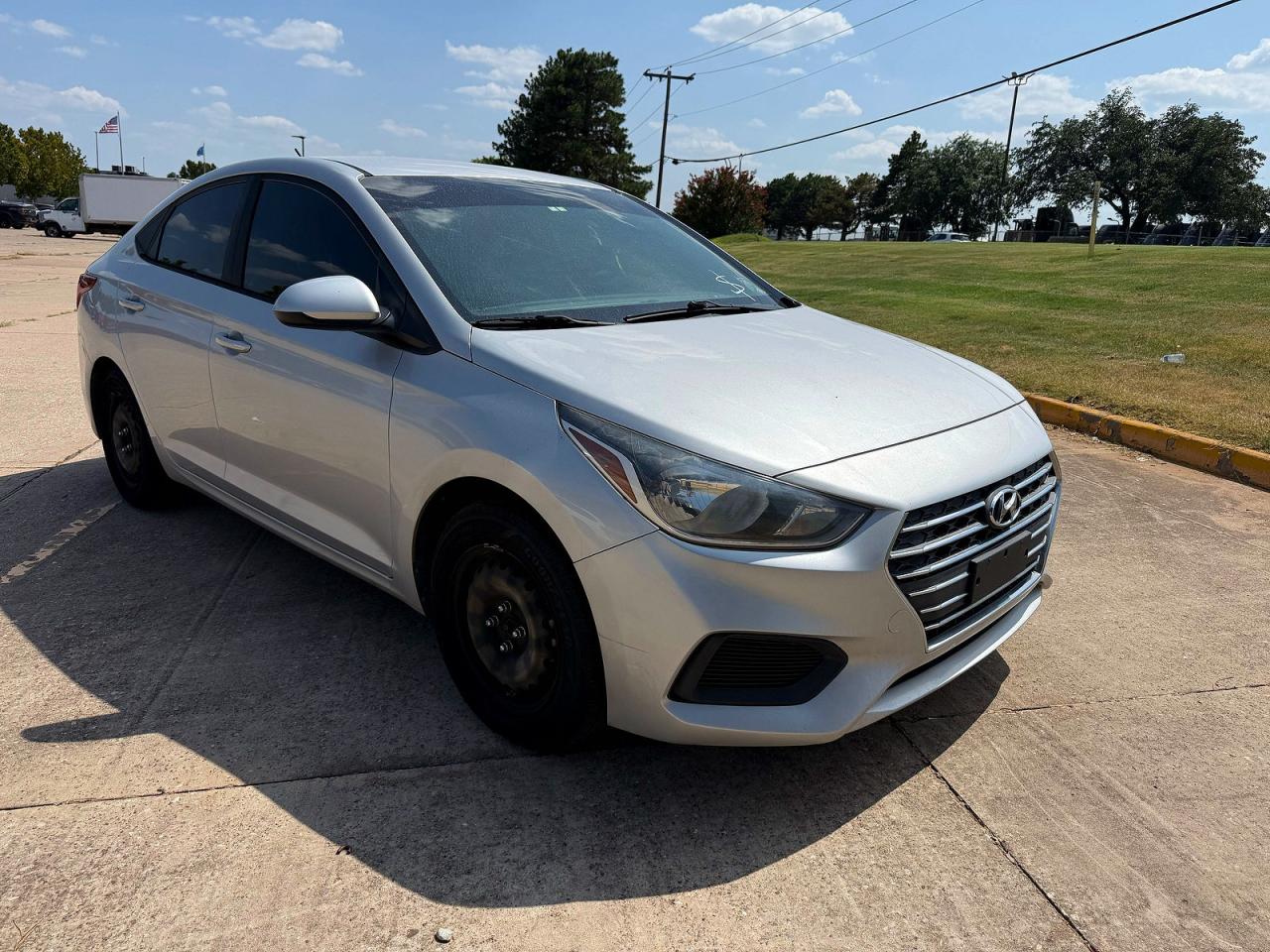 2019 Hyundai Accent SE, VIN 3KPC24A3XKE045092 — Minor dents and scratches