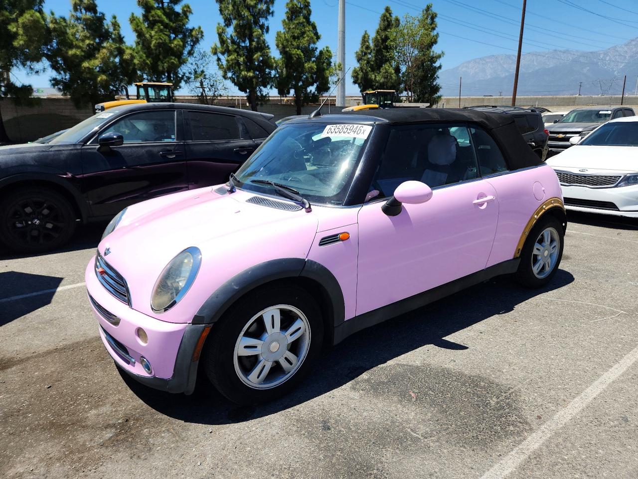 2007 MINI Convertible, VIN WMWRF33537TG17478 — Зад