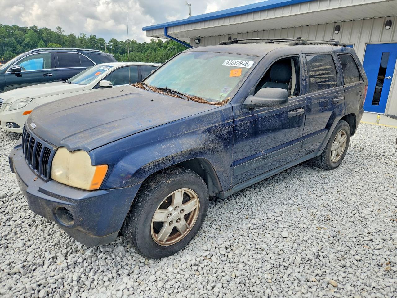 2005 Jeep Grand Cherokee Laredo, VIN 1J4GR48K95C618046 — Minor dents and scratches