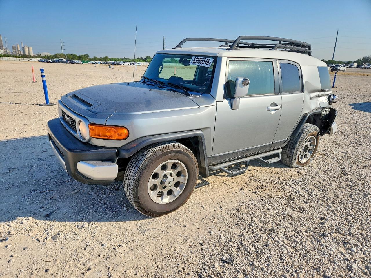 2011 Toyota FJ Cruiser, VIN JTEZU4BFXBK011496 — Rear end