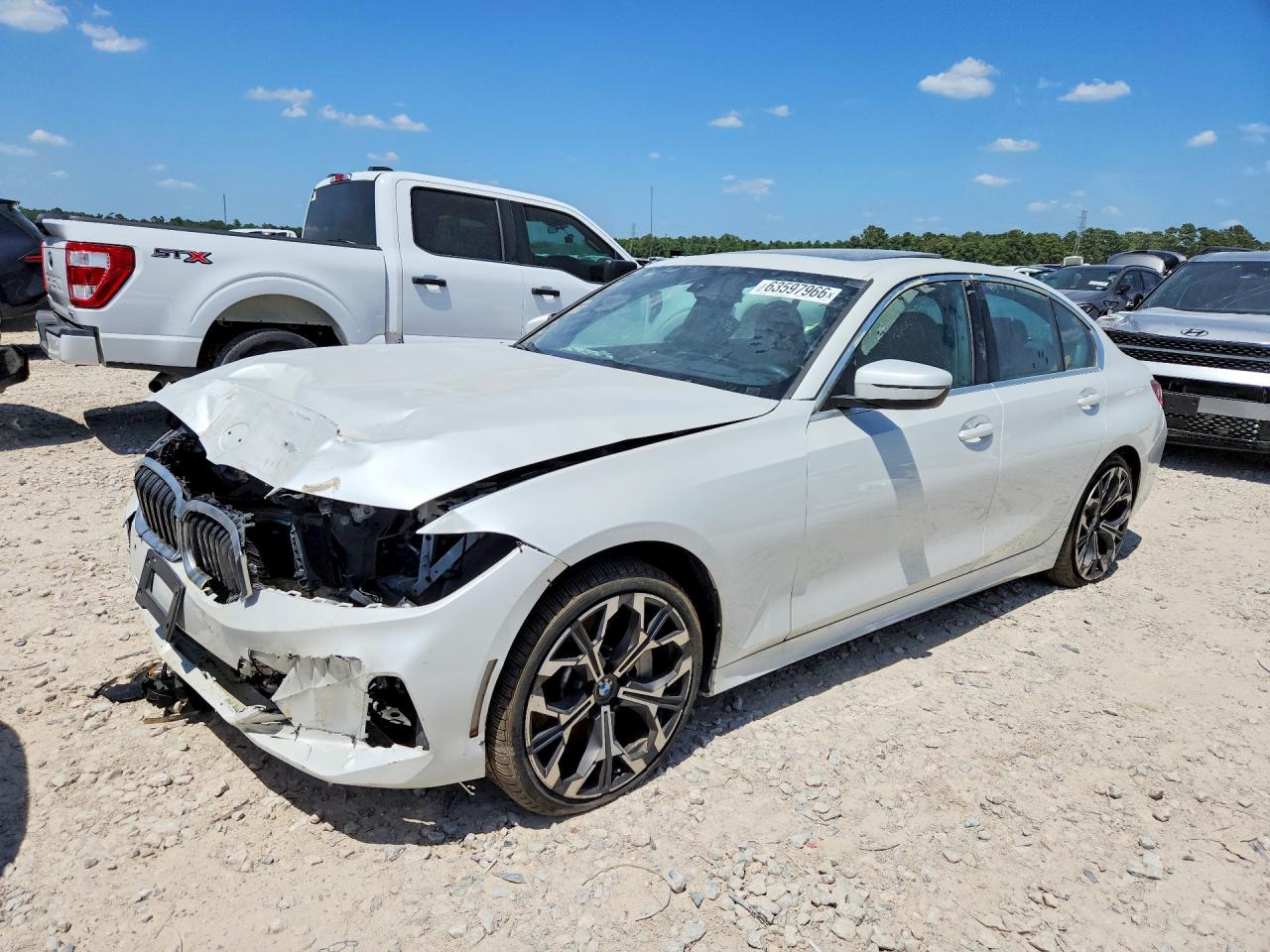 2026 BMW 3 Series 330i NA xDrive, VIN 3MW89CW00T8G10165 — Перед