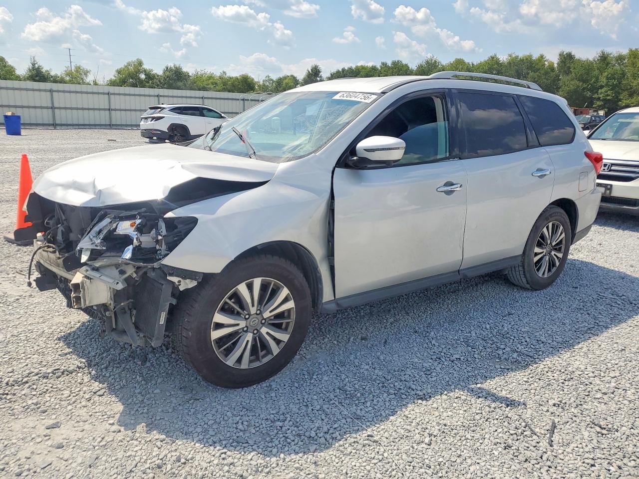 2019 Nissan Pathfinder SV, VIN 5N1DR2MN8KC611240 — Front end