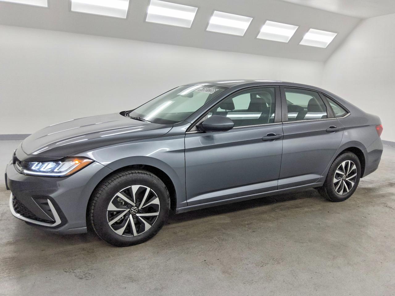 2025 Volkswagen Jetta S, VIN 3VW5X7BU1SM015209 — Normal wear