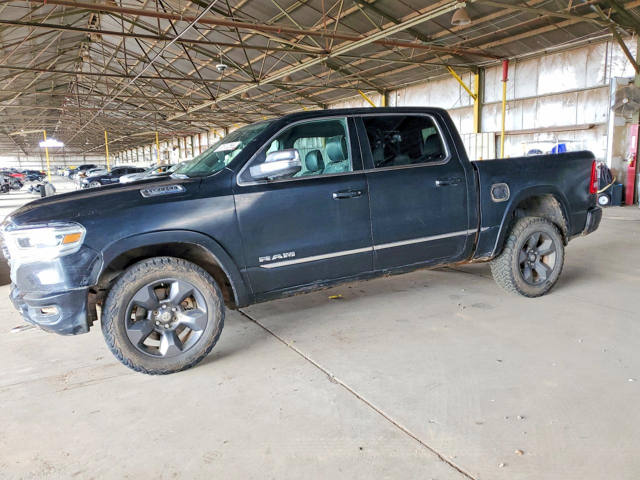 2023 Ram 1500 Limited, VIN 1C6SRFHT2PN542561 — Перед