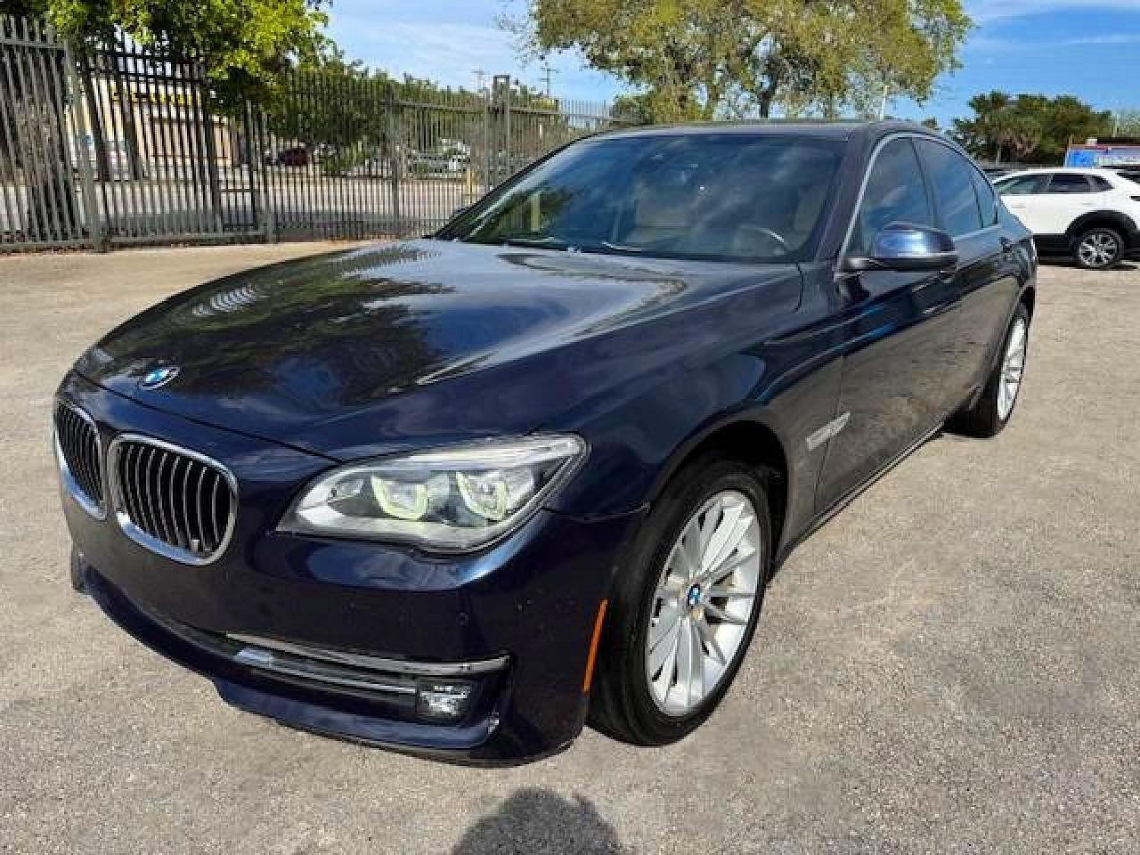 2015 BMW 7 Series 750i xDrive, VIN WBAYB6C5XFD965910 — Frame damage