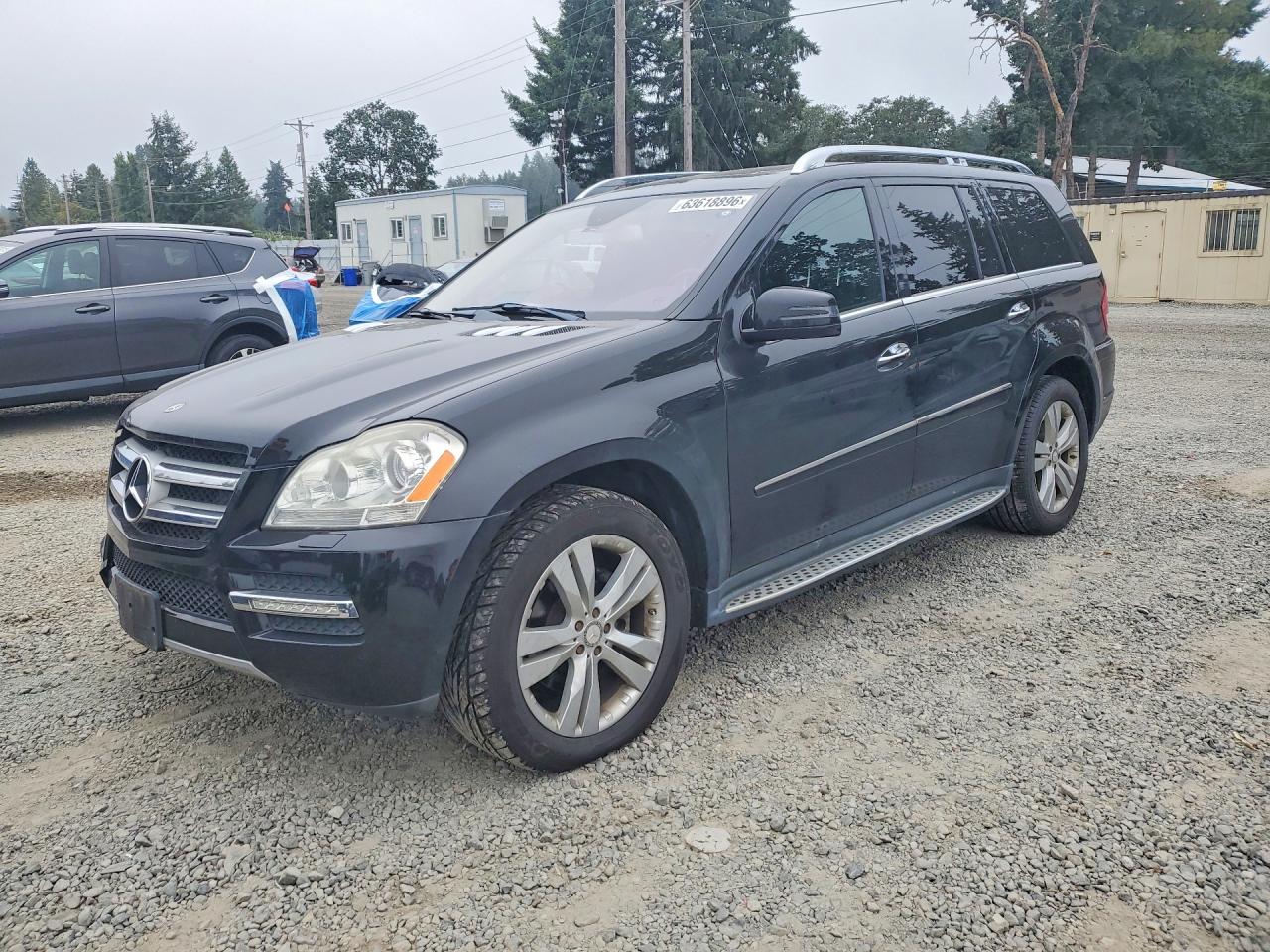 2011 Mercedes-Benz GL 450, VIN 4JGBF7BE6BA629232 — Front end
