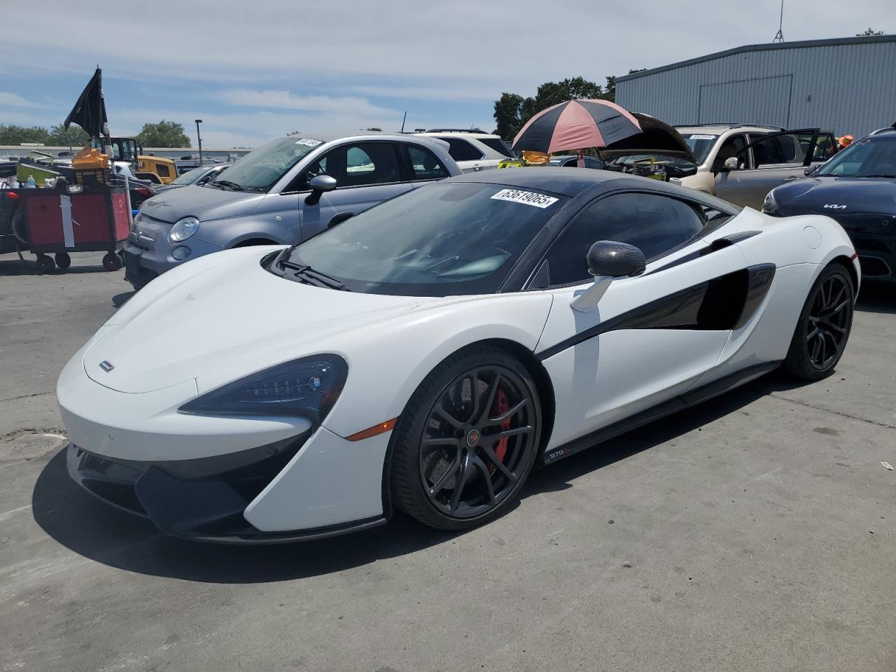2016 McLaren 570S, VIN SBM13DAA8GW000644 — Vandalism
