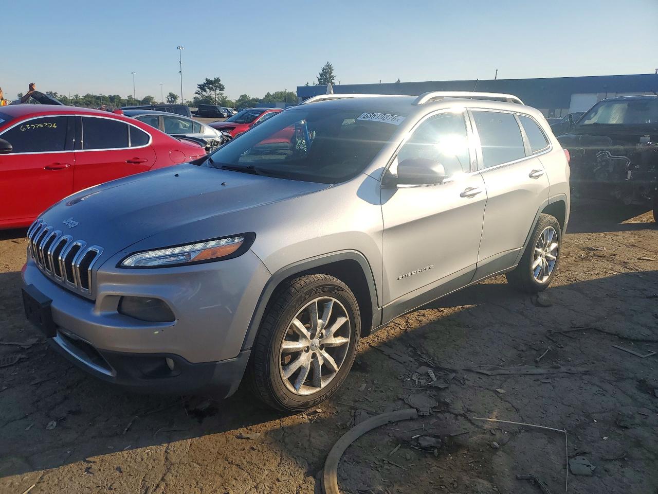2014 Jeep Cherokee Limited, VIN 1C4PJLDB1EW205727 — Перед