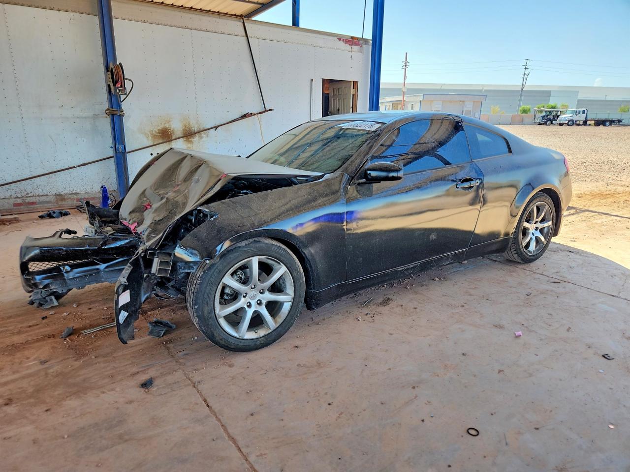 2003 Infiniti G35 w/Leather, VIN JNKCV54E23M208183 — Перед