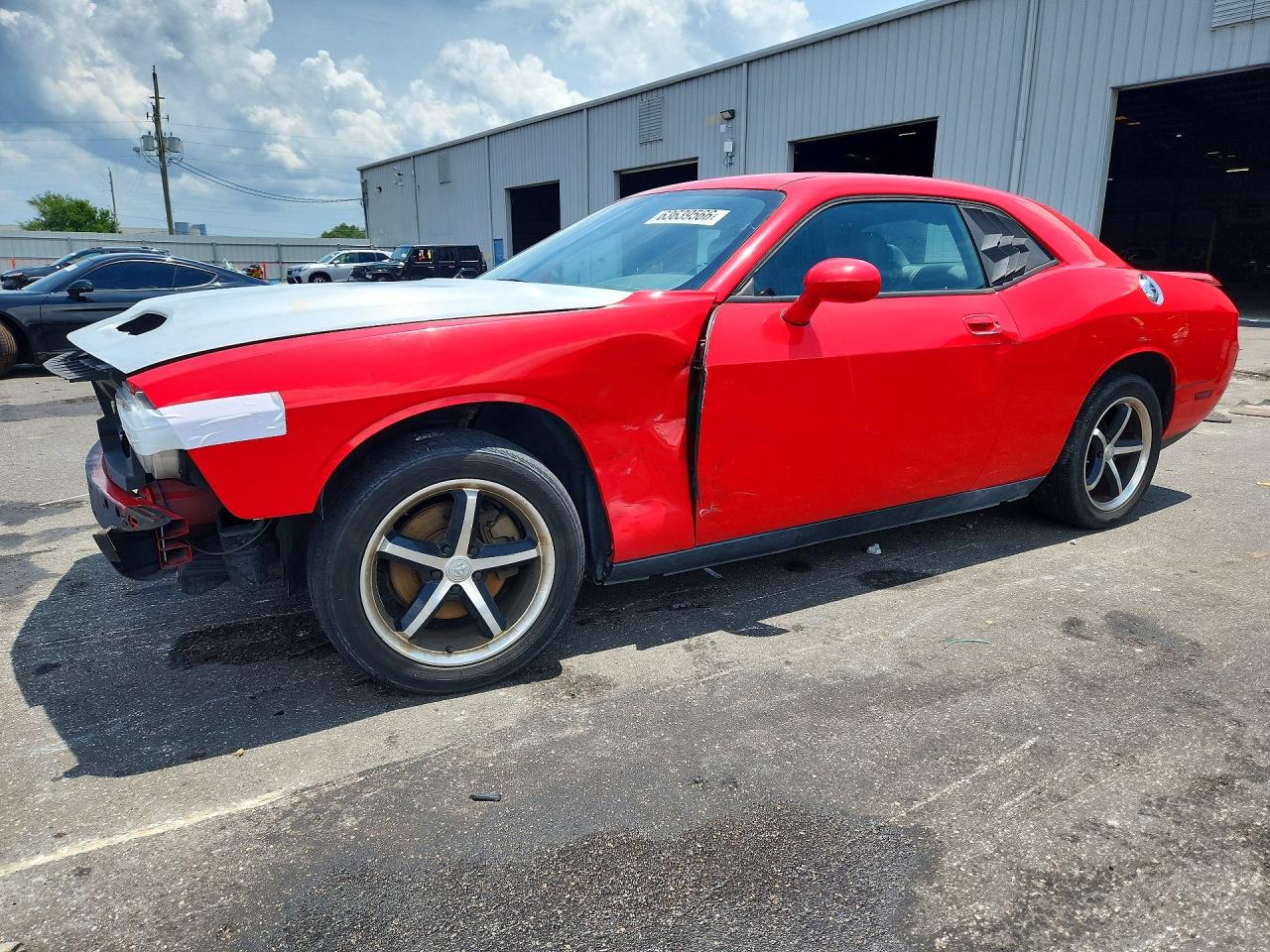 2010 Dodge Challenger SE, VIN 2B3CJ4DV8AH160164 — Front end