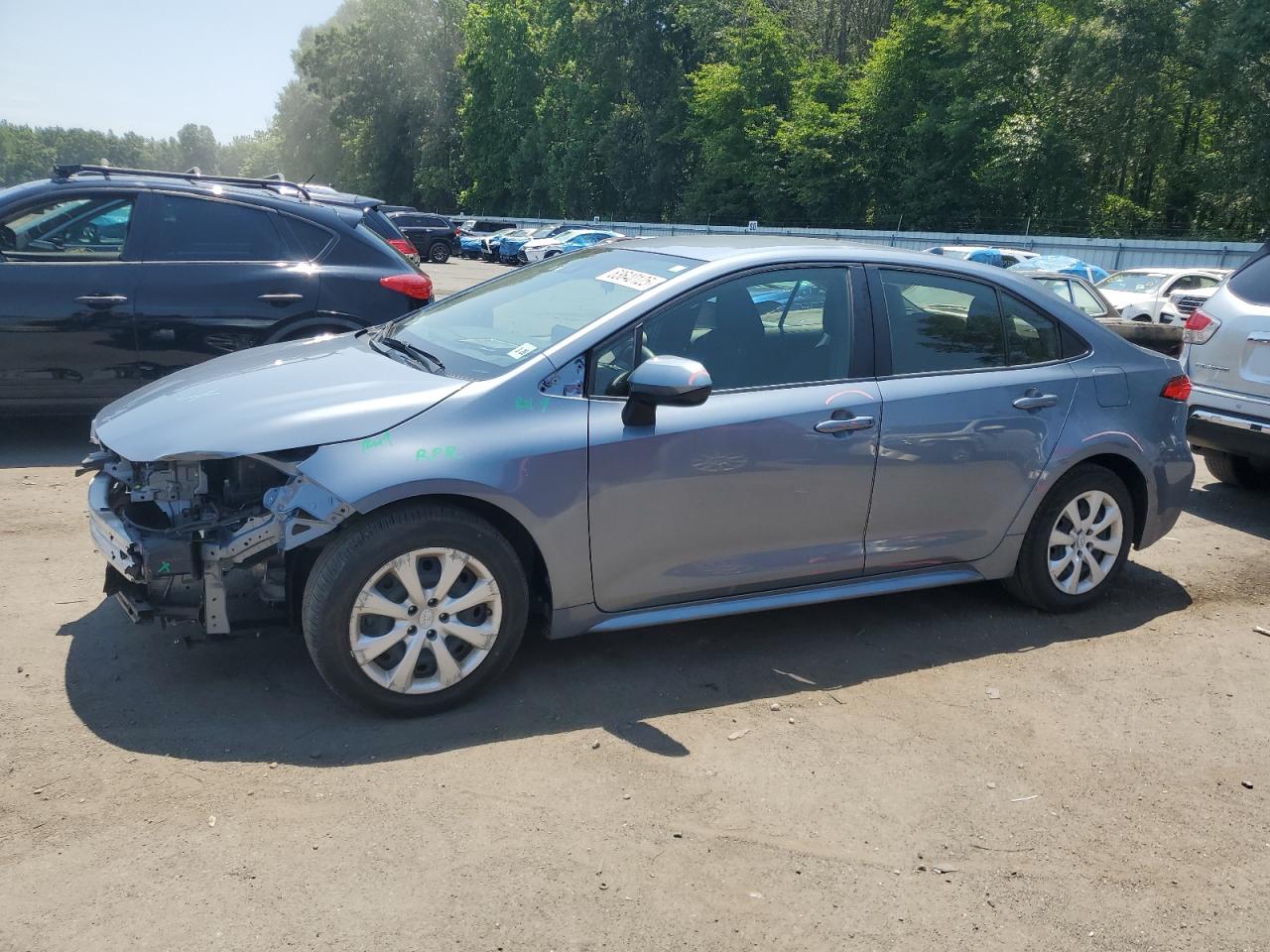 2021 Toyota Corolla LE, VIN JTDEPMAE6MJ161858 — Front end