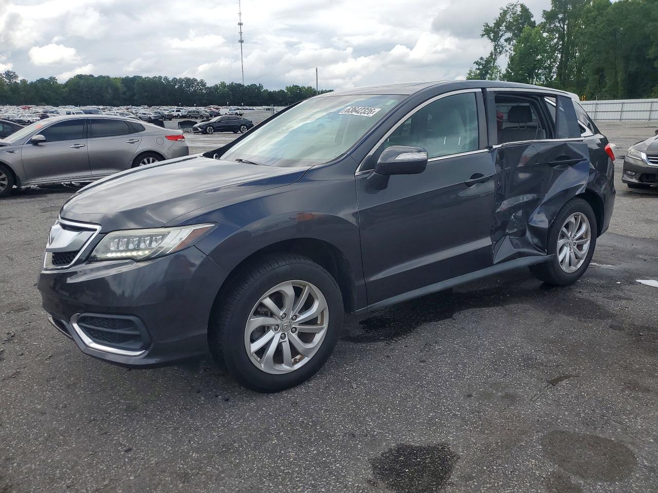 2016 Acura RDX Technology, VIN 5J8TB3H55GL003382 — Side