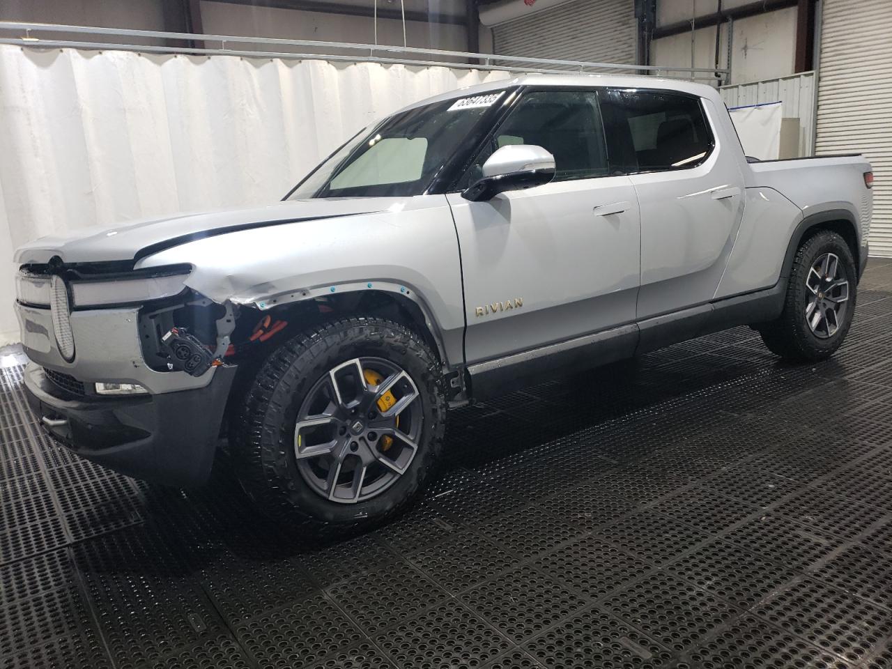 2022 Rivian R1T Launch Edition, VIN 7FCTGAAL7NN006406 — Front end