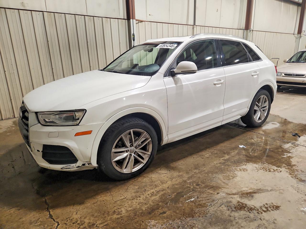 2016 Audi Q3 Premium Plus, VIN WA1EFCFS9GR019483 — Front end