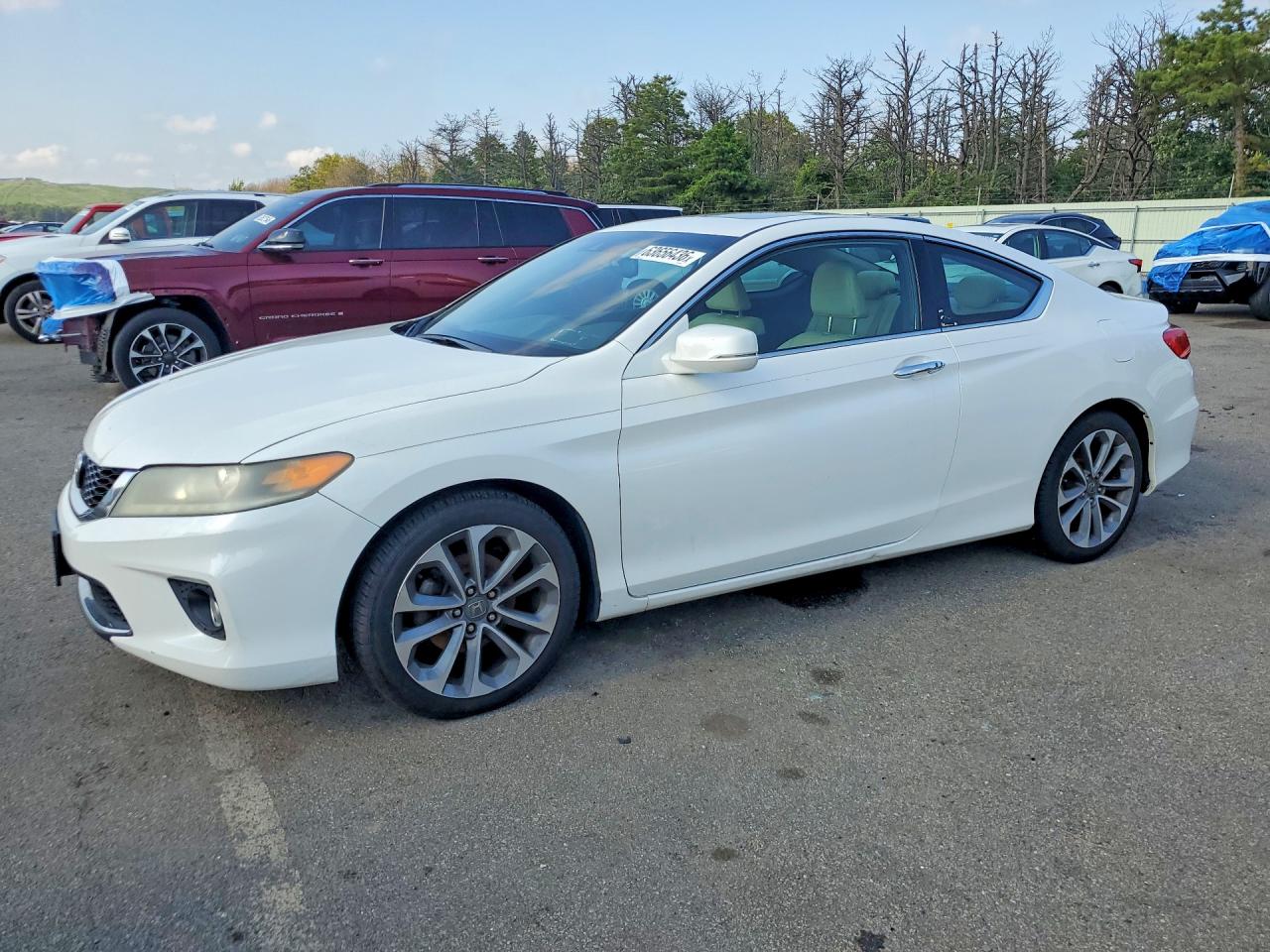 2015 Honda Accord EX-L, VIN 1HGCT2B88FA008905 — Undercarriage