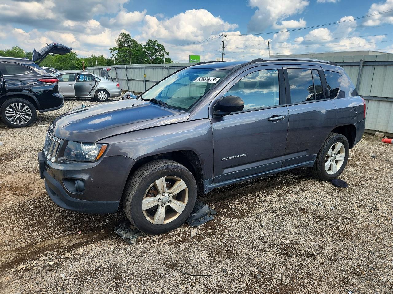 2015 Jeep Compass Sport, VIN 1C4NJCBB5FD302842 — Minor dents and scratches