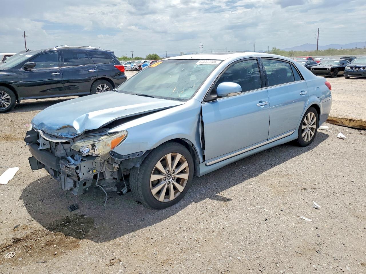 2011 Toyota Avalon, VIN 4T1BK3DBXBU371254 — Front end