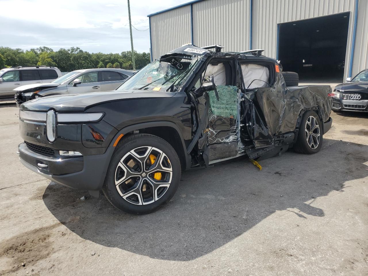 2022 Rivian R1T Adventure, VIN 7FCTGAAA8NN007787 — All over