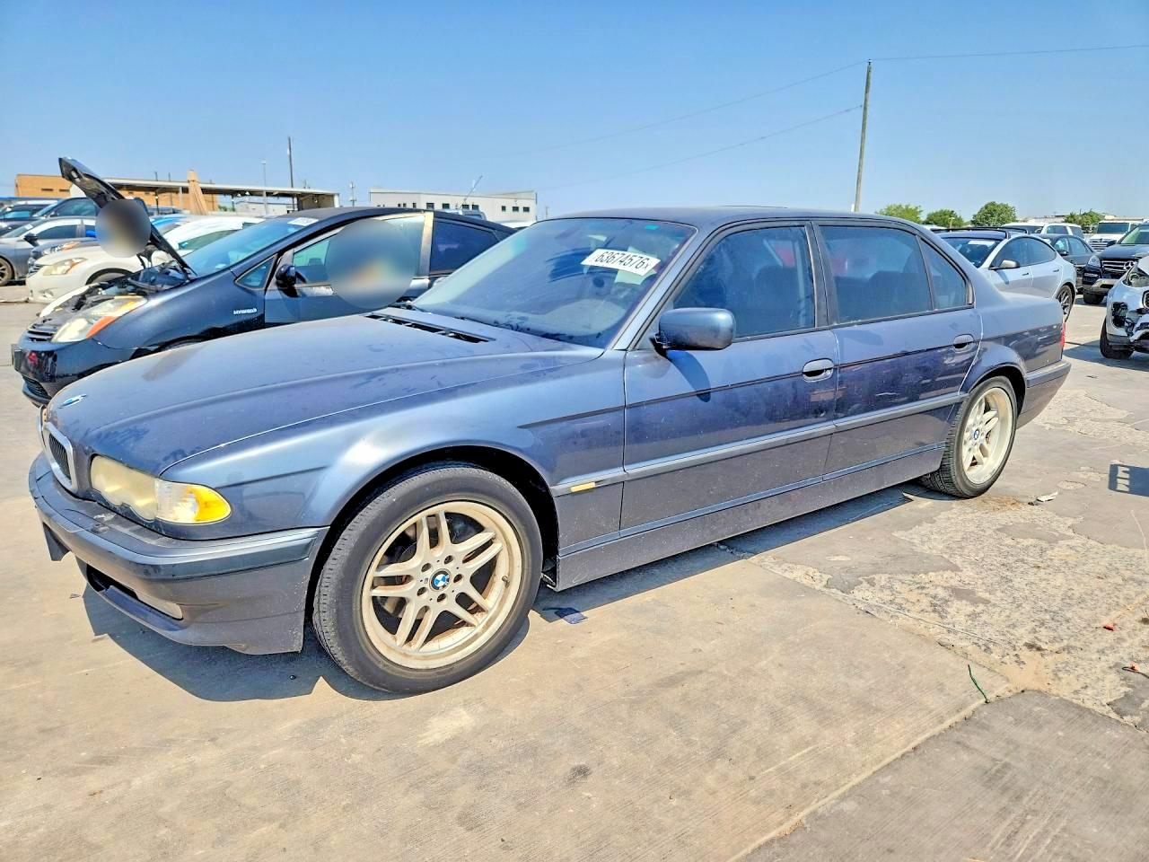2001 BMW 7 Series 740iL, VIN WBAGH834X1DP18182 — Normal wear