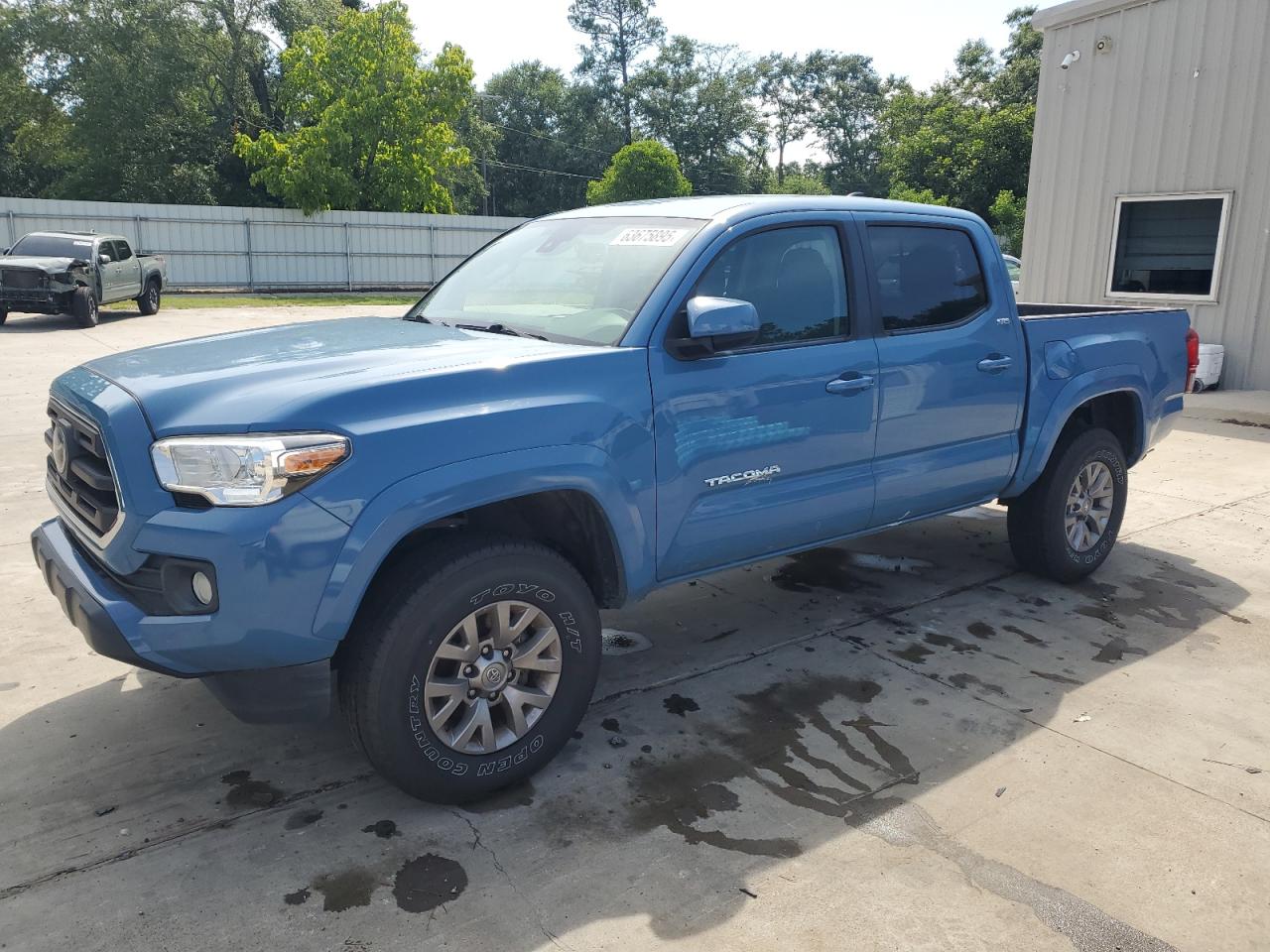 2019 Toyota Tacoma SR5, VIN 3TMAZ5CN4KM086136 — Rear end