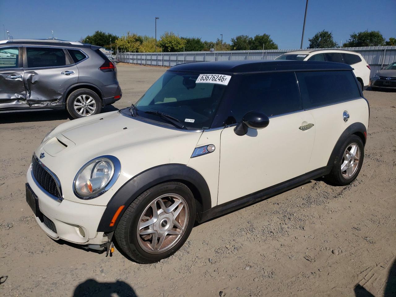 2009 MINI Clubman S, VIN WMWMM33599TP91829 — Перед